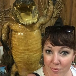 Meet your Posher, Hillary